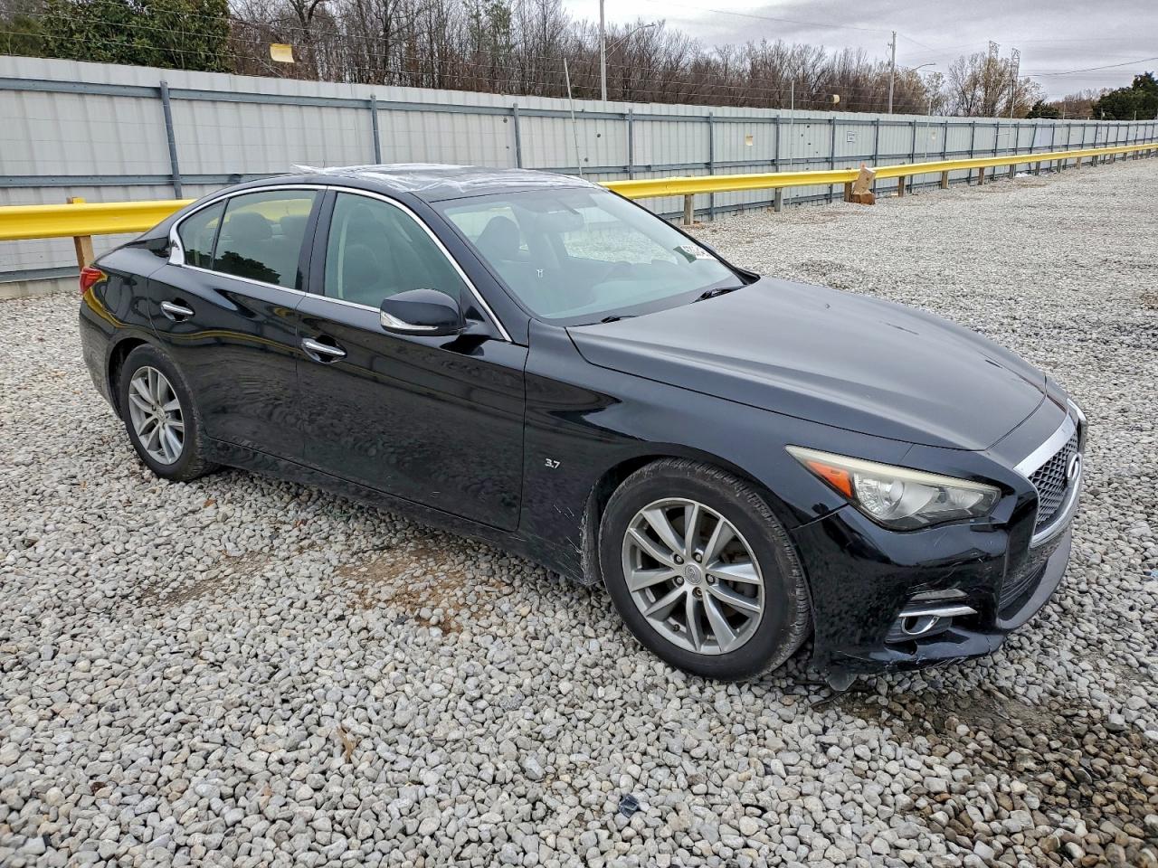 2015 INFINITI Q50 BASE photo 4