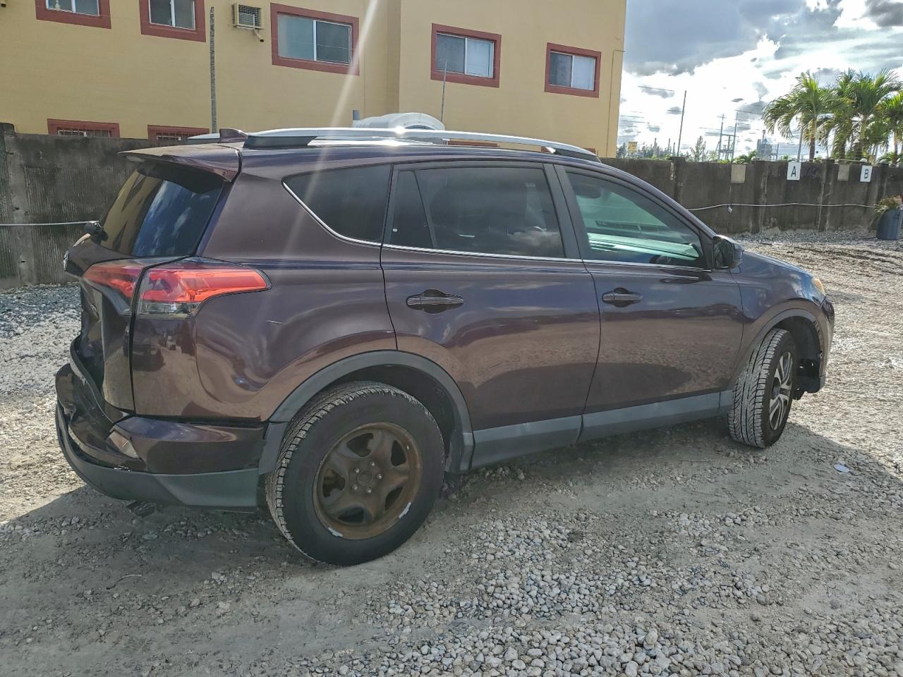 2017 TOYOTA RAV4 LE photo 5