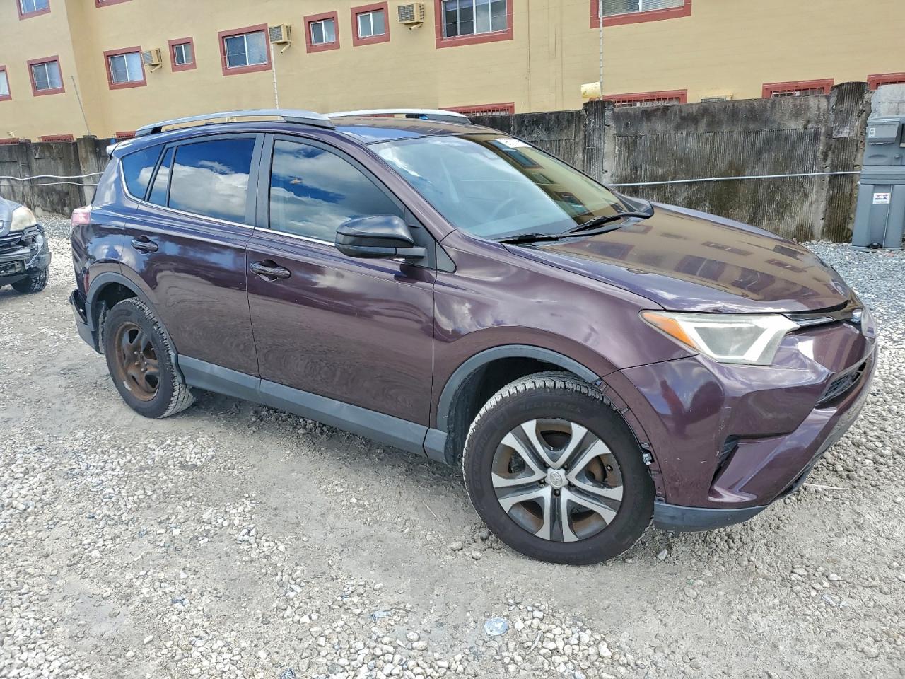 2017 TOYOTA RAV4 LE photo 7