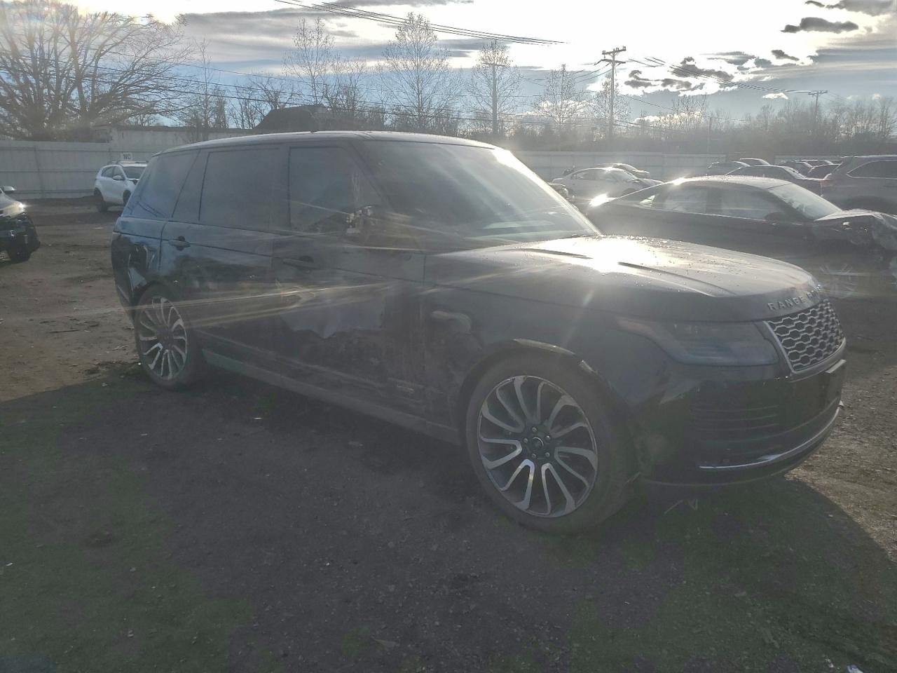 2019 LAND ROVER RANGE ROVER SUPERCHARGED photo 4