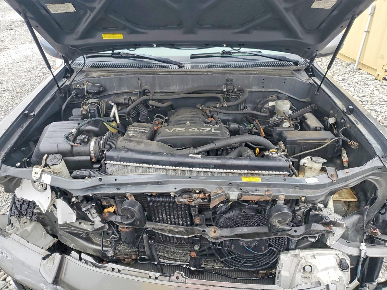 2005 TOYOTA SEQUOIA SR5 photo 12
