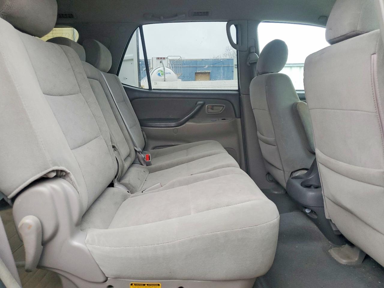 2005 TOYOTA SEQUOIA SR5 photo 11