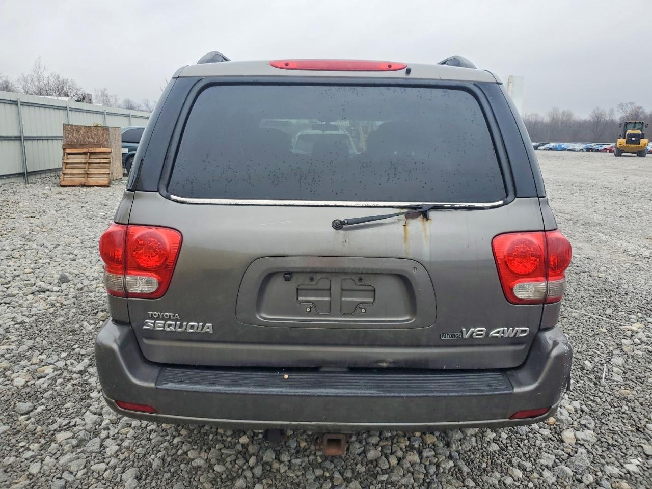 2005 TOYOTA SEQUOIA SR5 photo 6