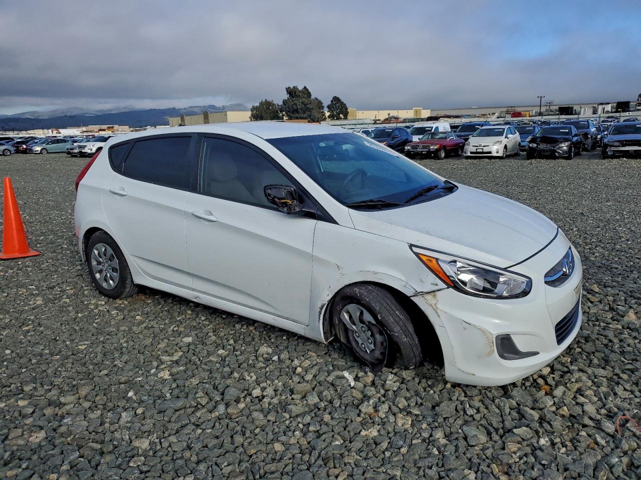 2017 HYUNDAI ACCENT SE photo 7