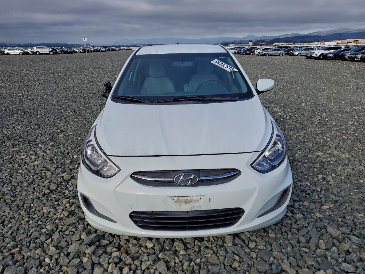 2017 HYUNDAI ACCENT SE photo 9