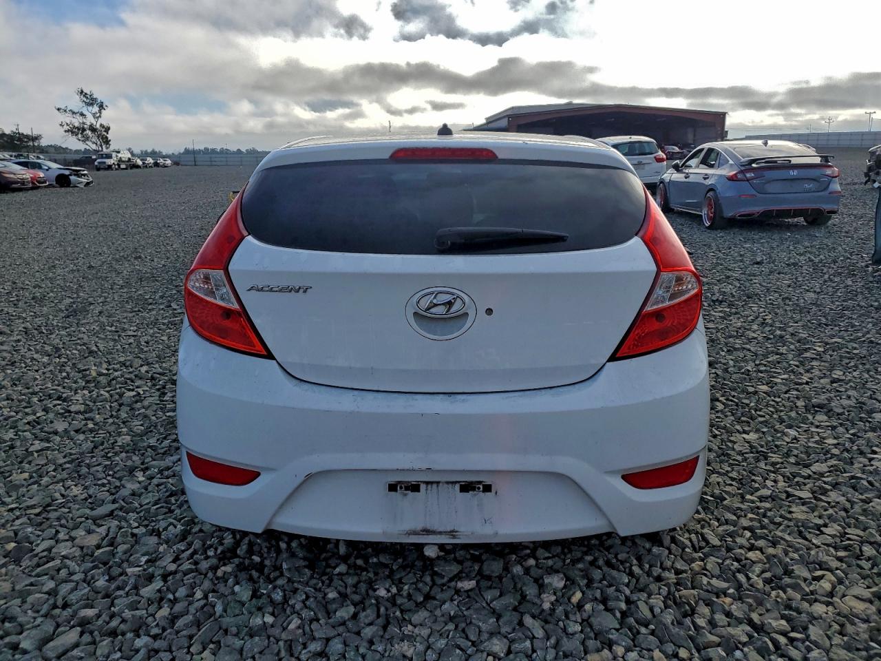 2017 HYUNDAI ACCENT SE photo 11