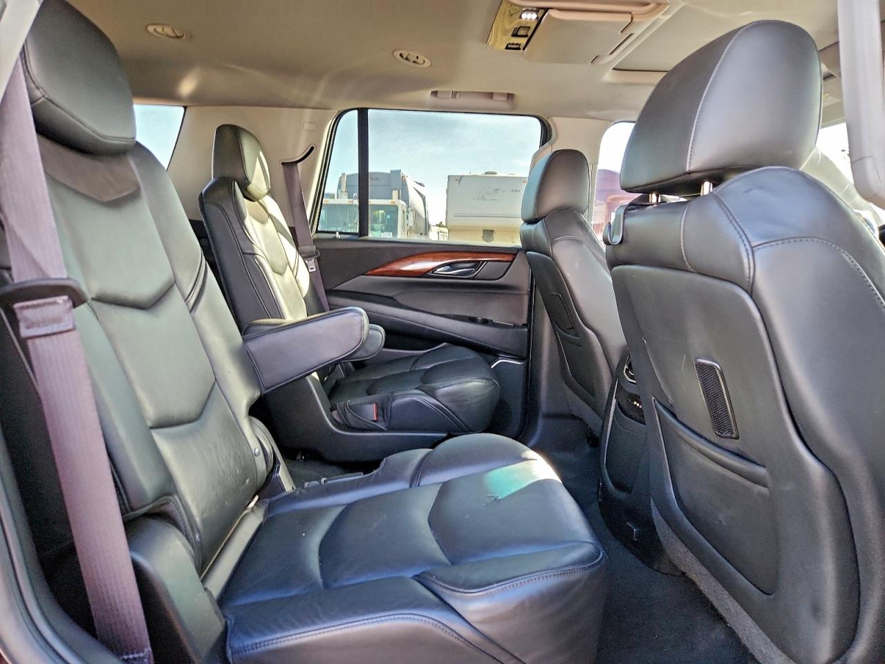 2015 CADILLAC ESCALADE LUXURY photo 21