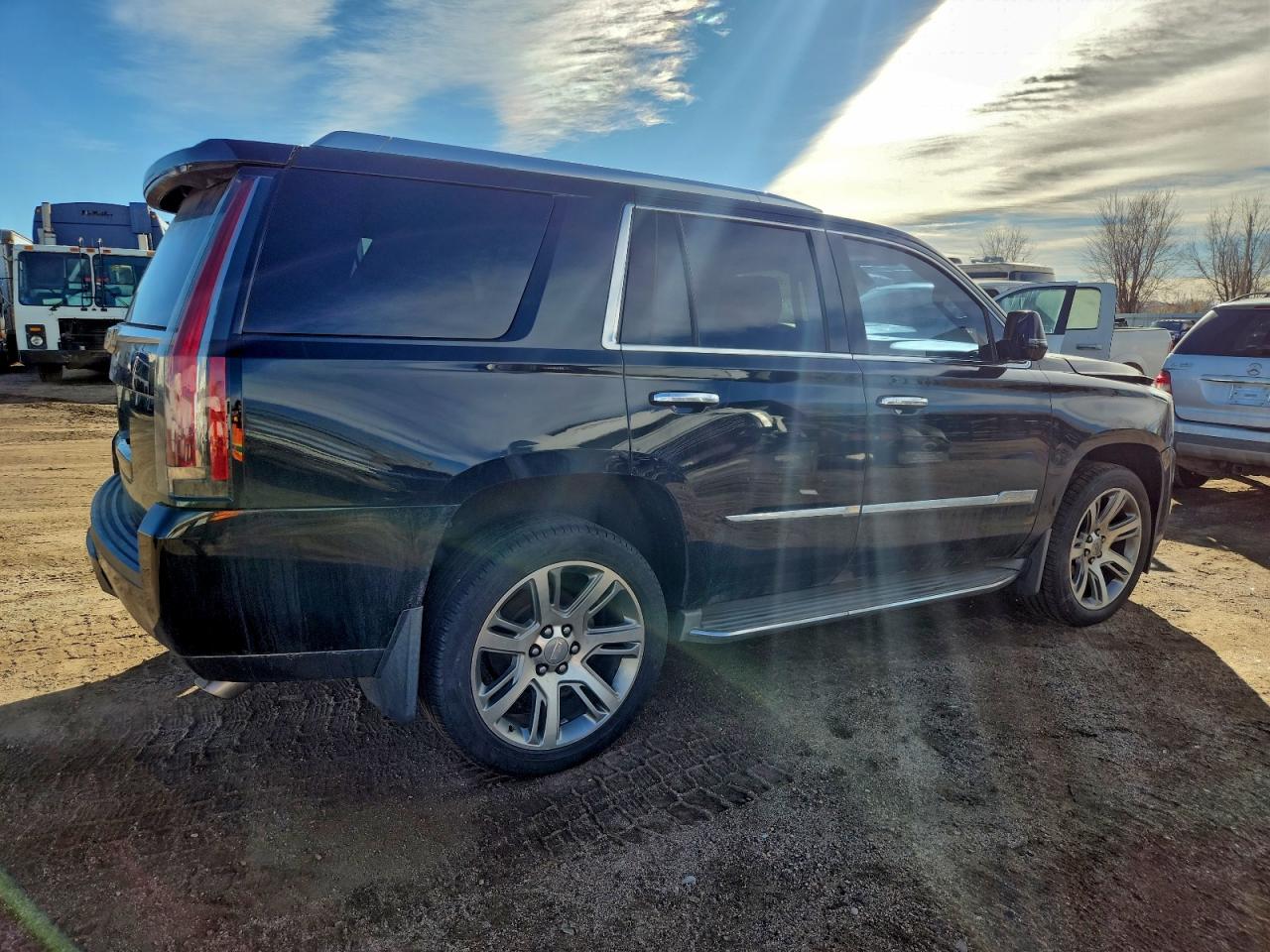 2015 CADILLAC ESCALADE LUXURY photo 5