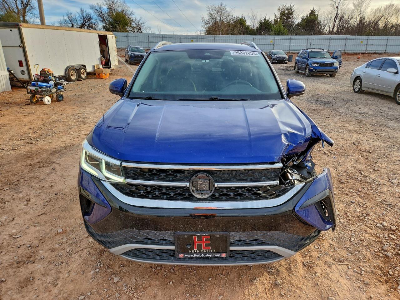 2024 VOLKSWAGEN TAOS SEL photo 5