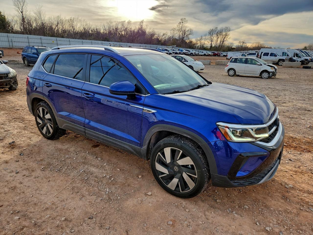 2024 VOLKSWAGEN TAOS SEL photo 4