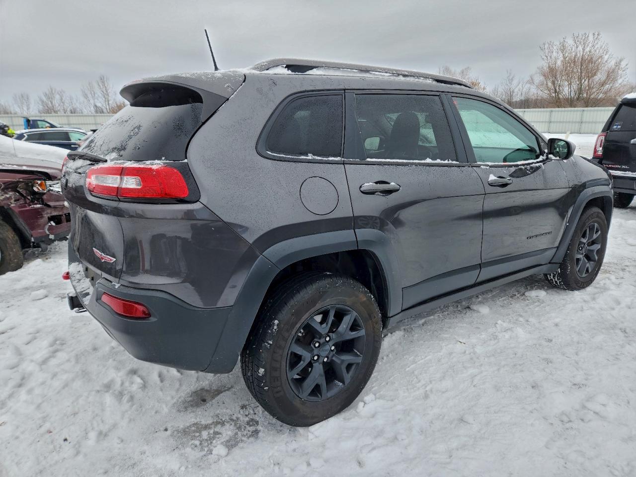 2016 JEEP CHEROKEE TRAILHAWK photo 3
