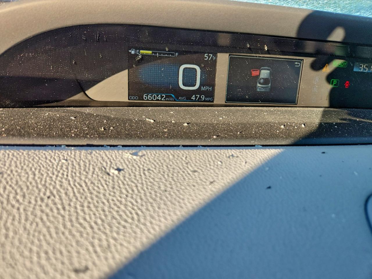 2018 TOYOTA PRIUS photo 9