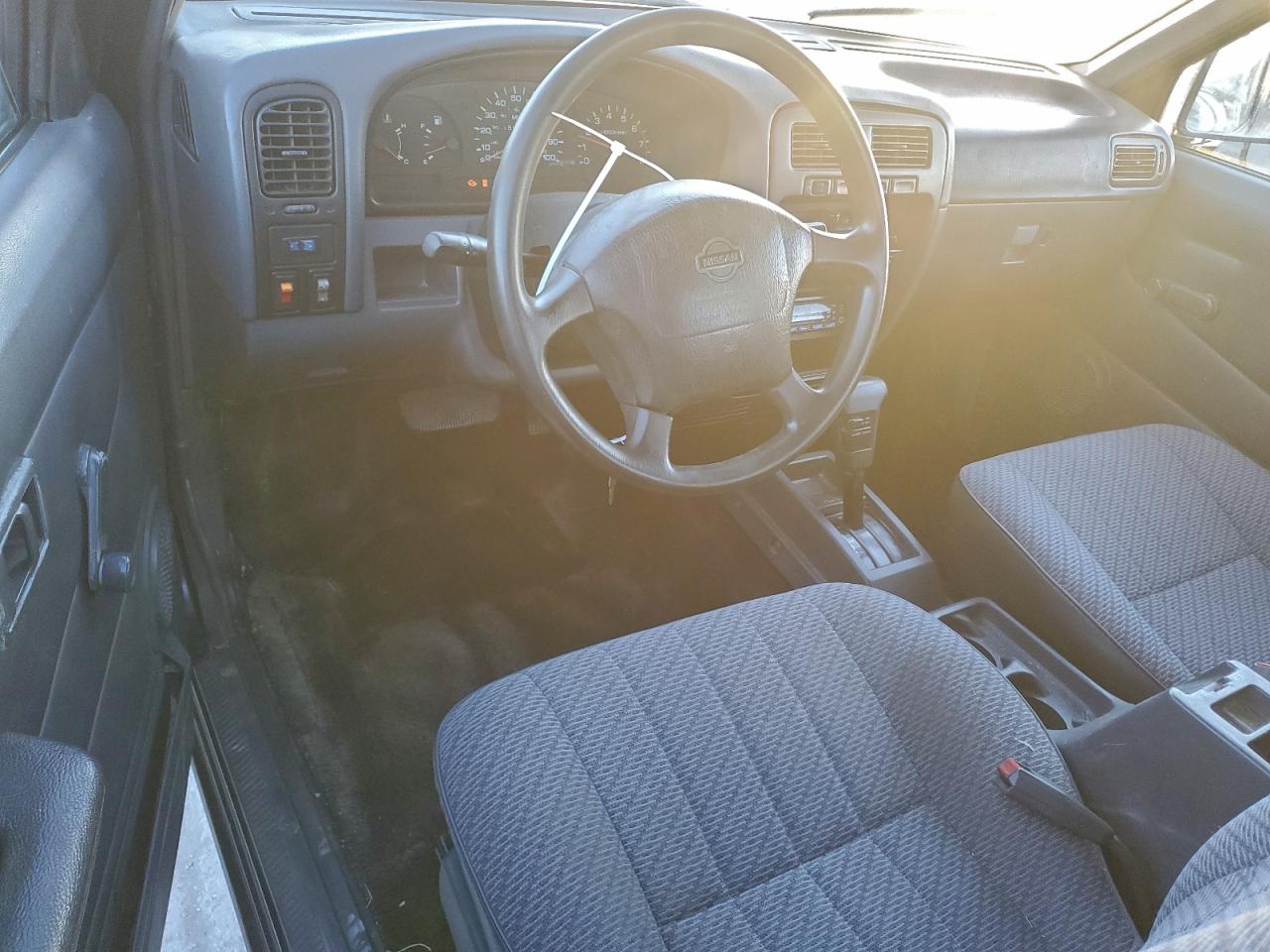 1996 NISSAN TRUCK KING CAB SE photo 8