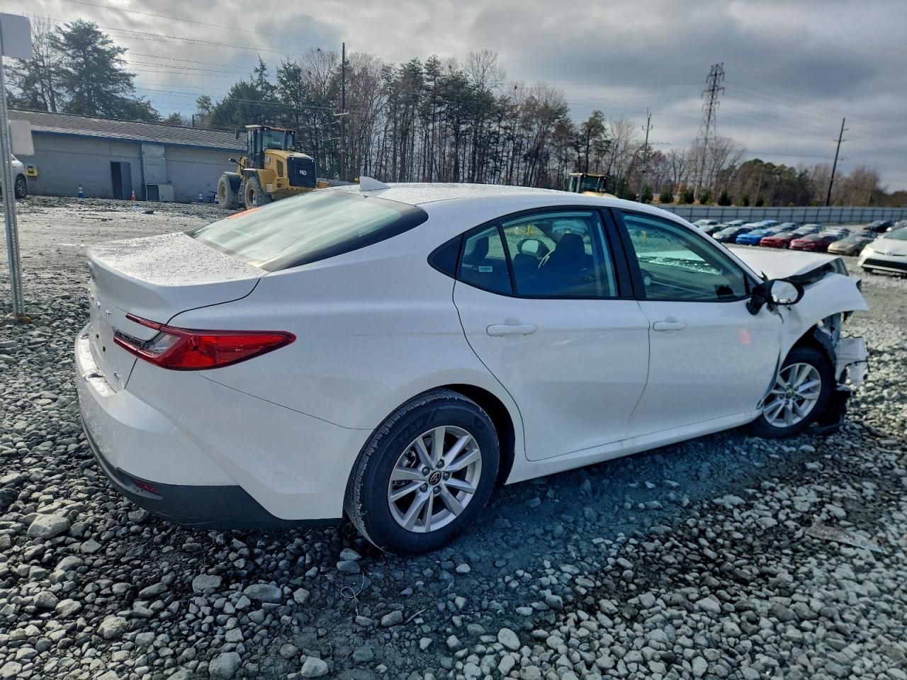 2026 TOYOTA CAMRY XSE photo 3