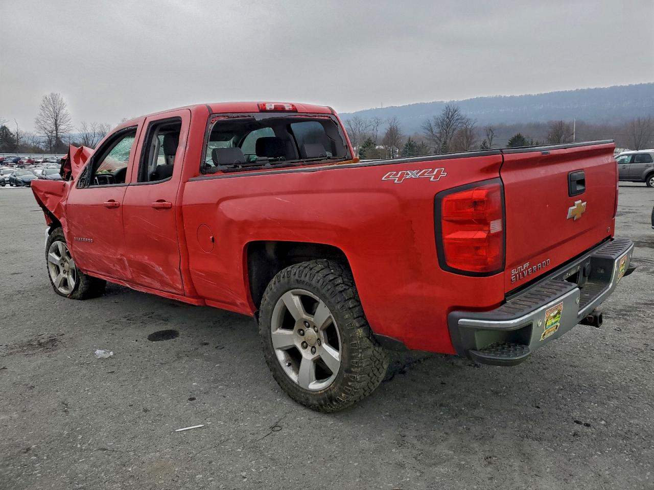 2014 CHEVROLET SILVERADO K1500 LT photo 2