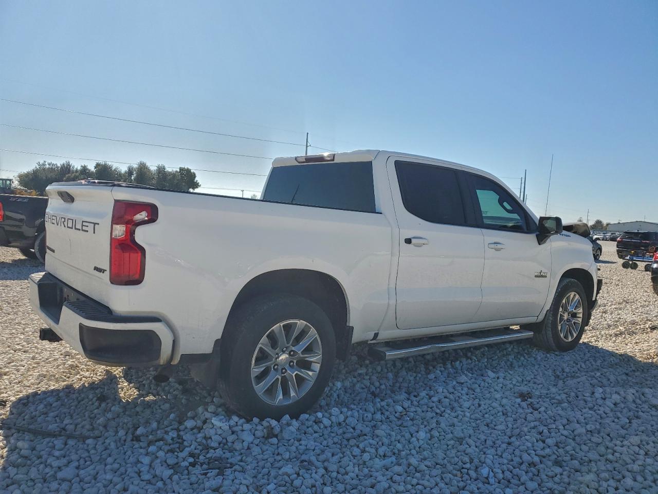 2020 CHEVROLET SILVERADO C1500 RST photo 3