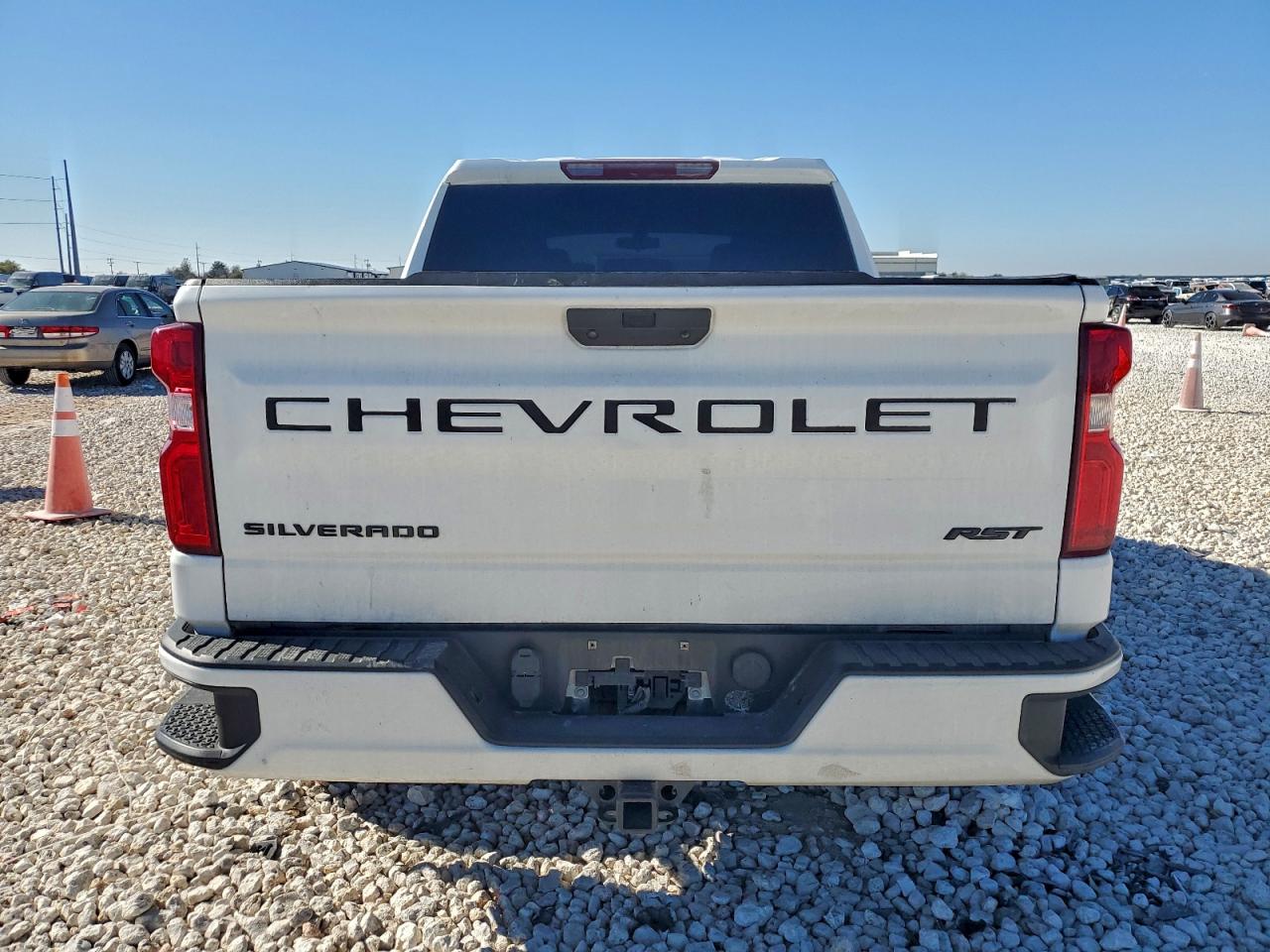 2020 CHEVROLET SILVERADO C1500 RST photo 6