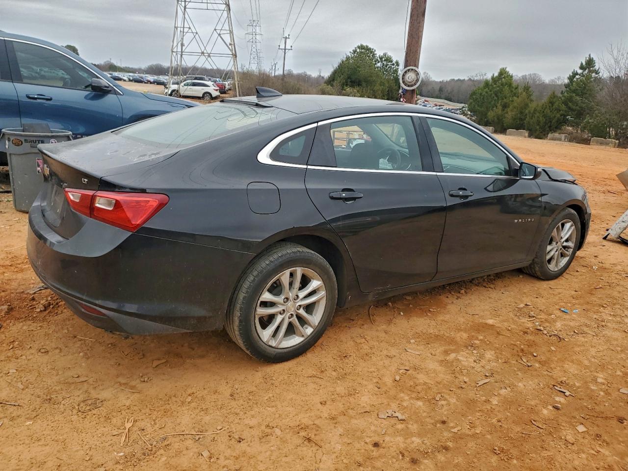 2018 CHEVROLET MALIBU LT photo 3