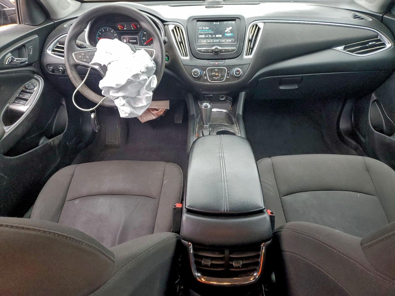 2018 CHEVROLET MALIBU LT photo 8