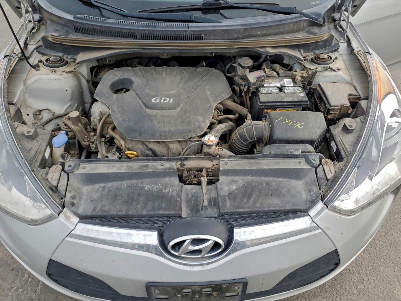 2012 HYUNDAI VELOSTER photo 11
