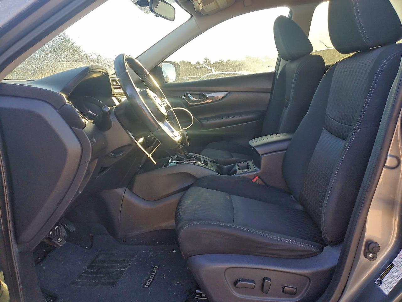 2017 NISSAN ROGUE S photo 7