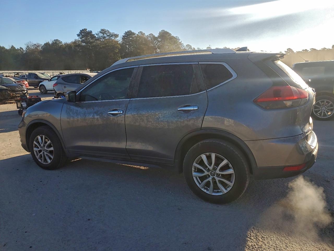 2017 NISSAN ROGUE S photo 2