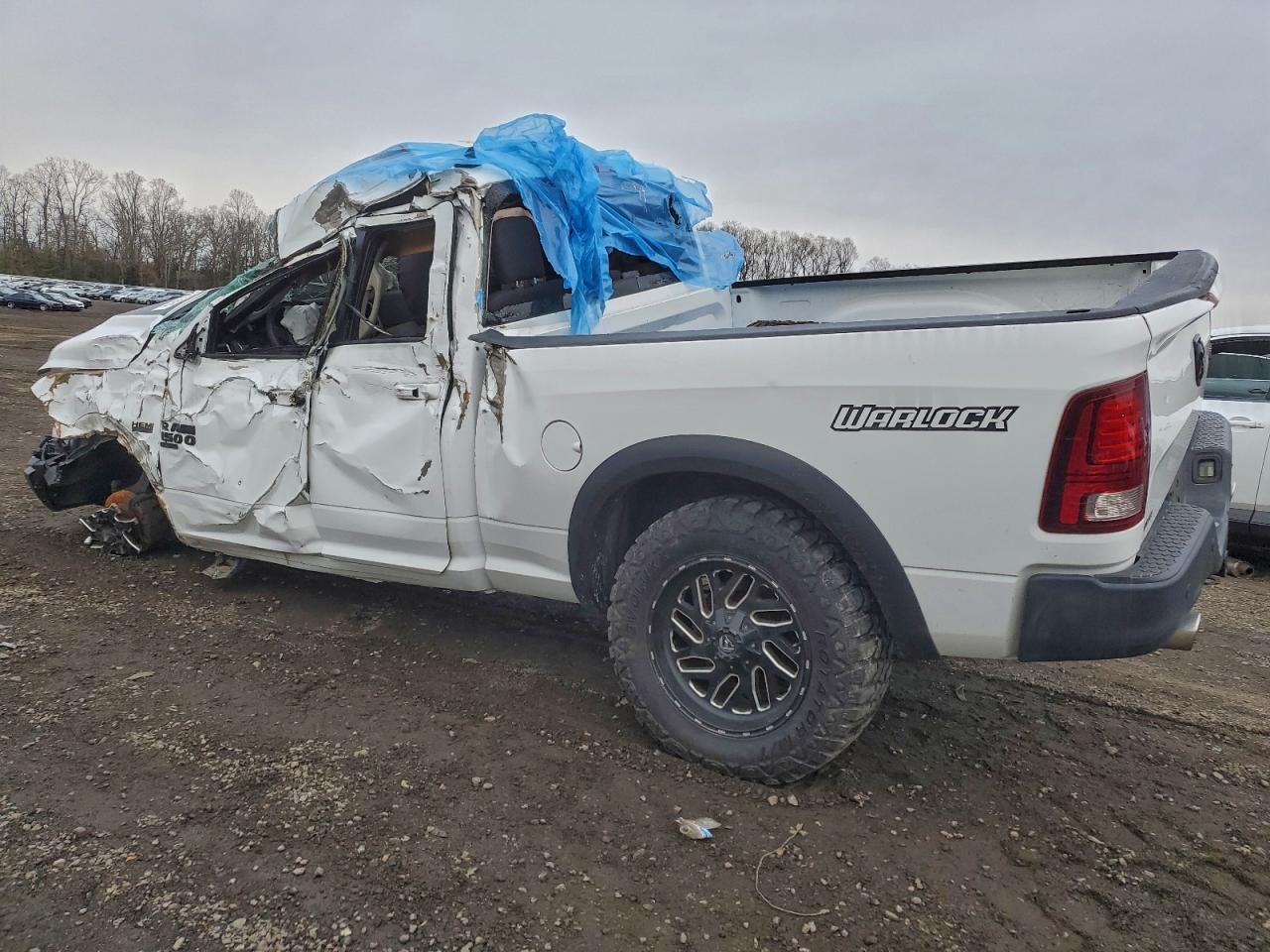 2019 RAM 1500 CLASSIC SLT photo 2