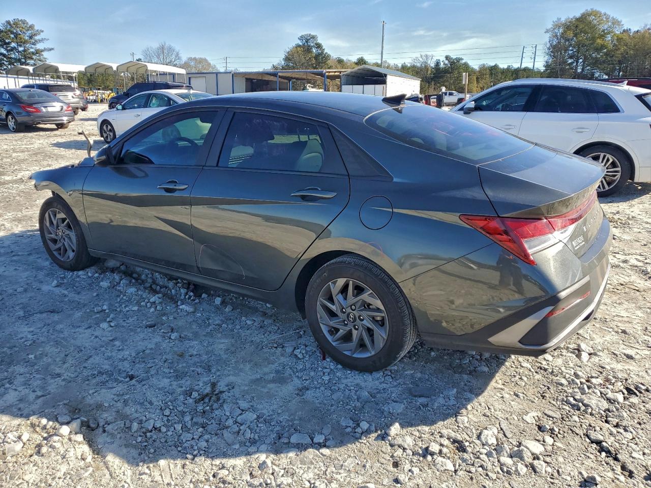 2024 HYUNDAI ELANTRA SEL photo 2