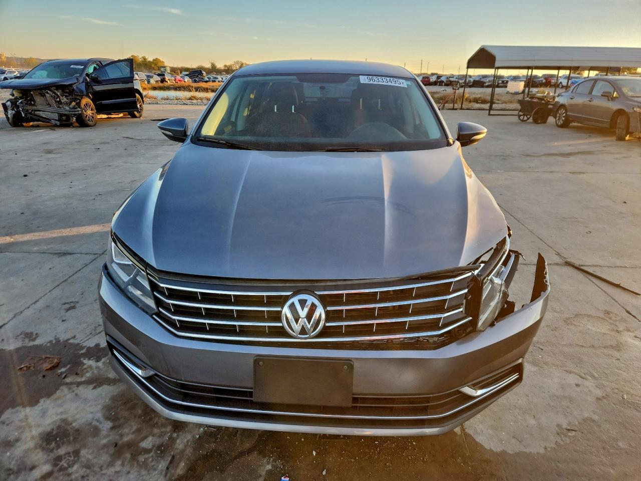 2017 VOLKSWAGEN PASSAT S photo 5