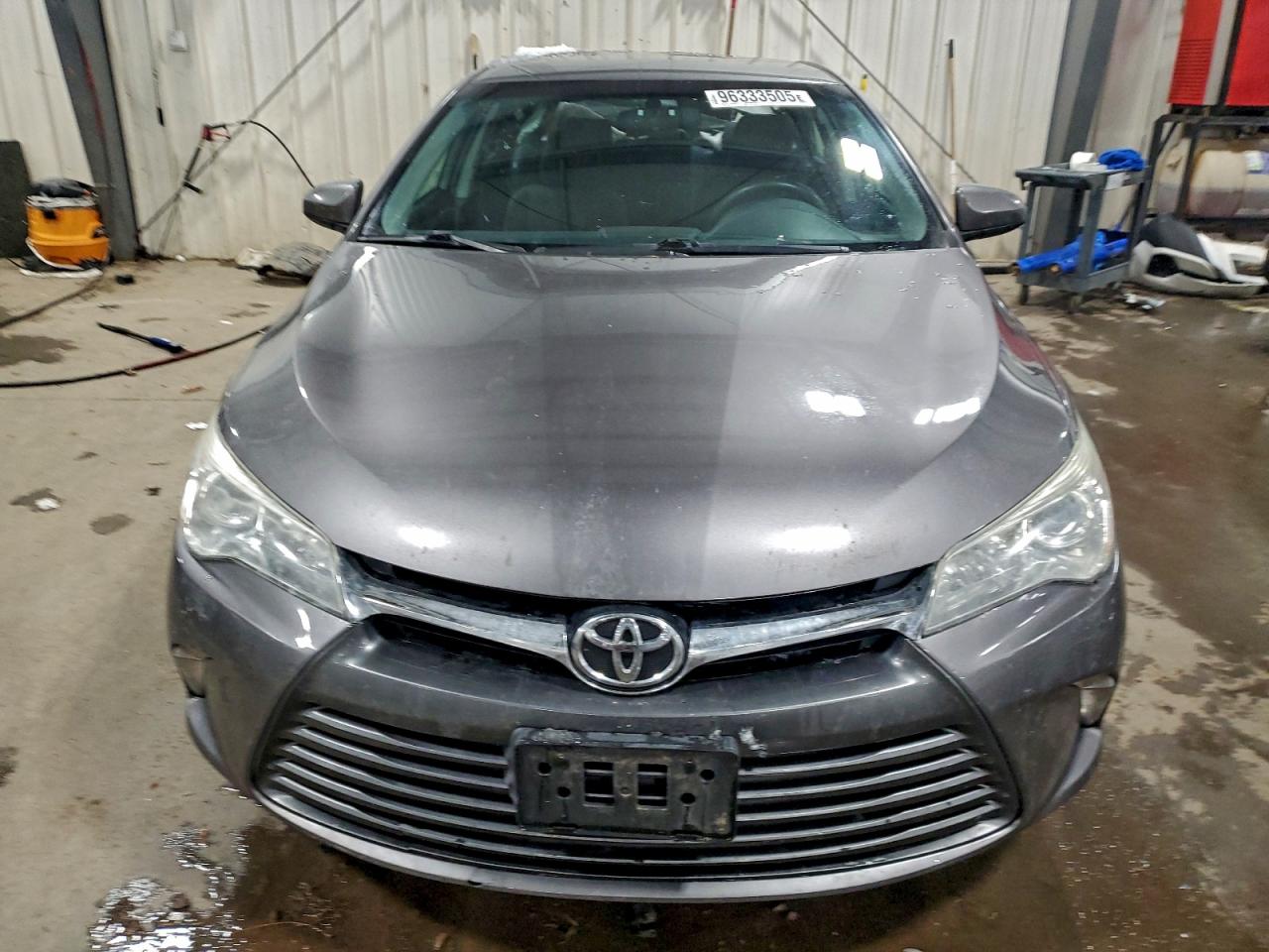 2015 TOYOTA CAMRY LE photo 5