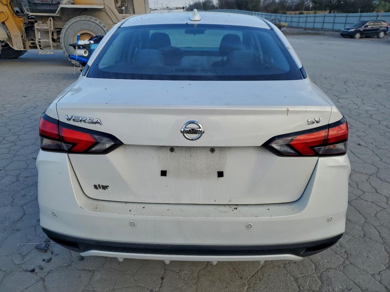 2020 NISSAN VERSA SV photo 6