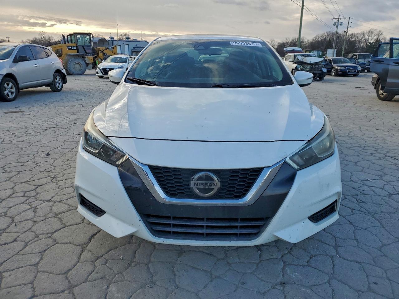 2020 NISSAN VERSA SV photo 5