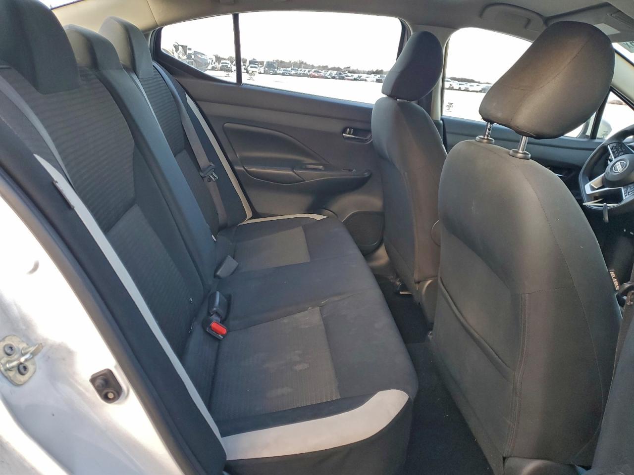 2020 NISSAN VERSA SV photo 10
