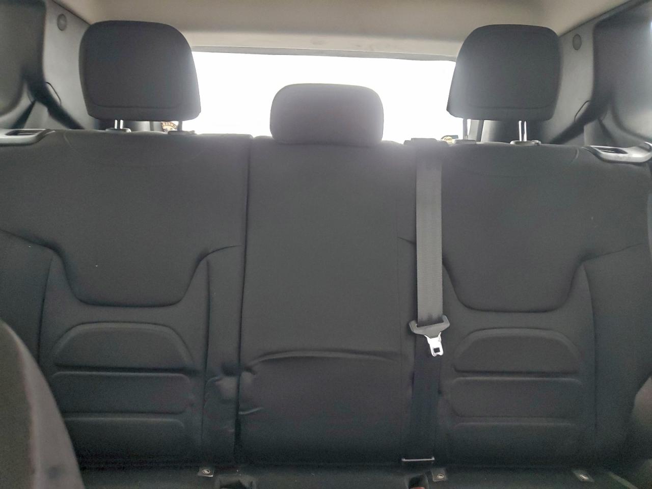 2017 JEEP RENEGADE LATITUDE photo 10