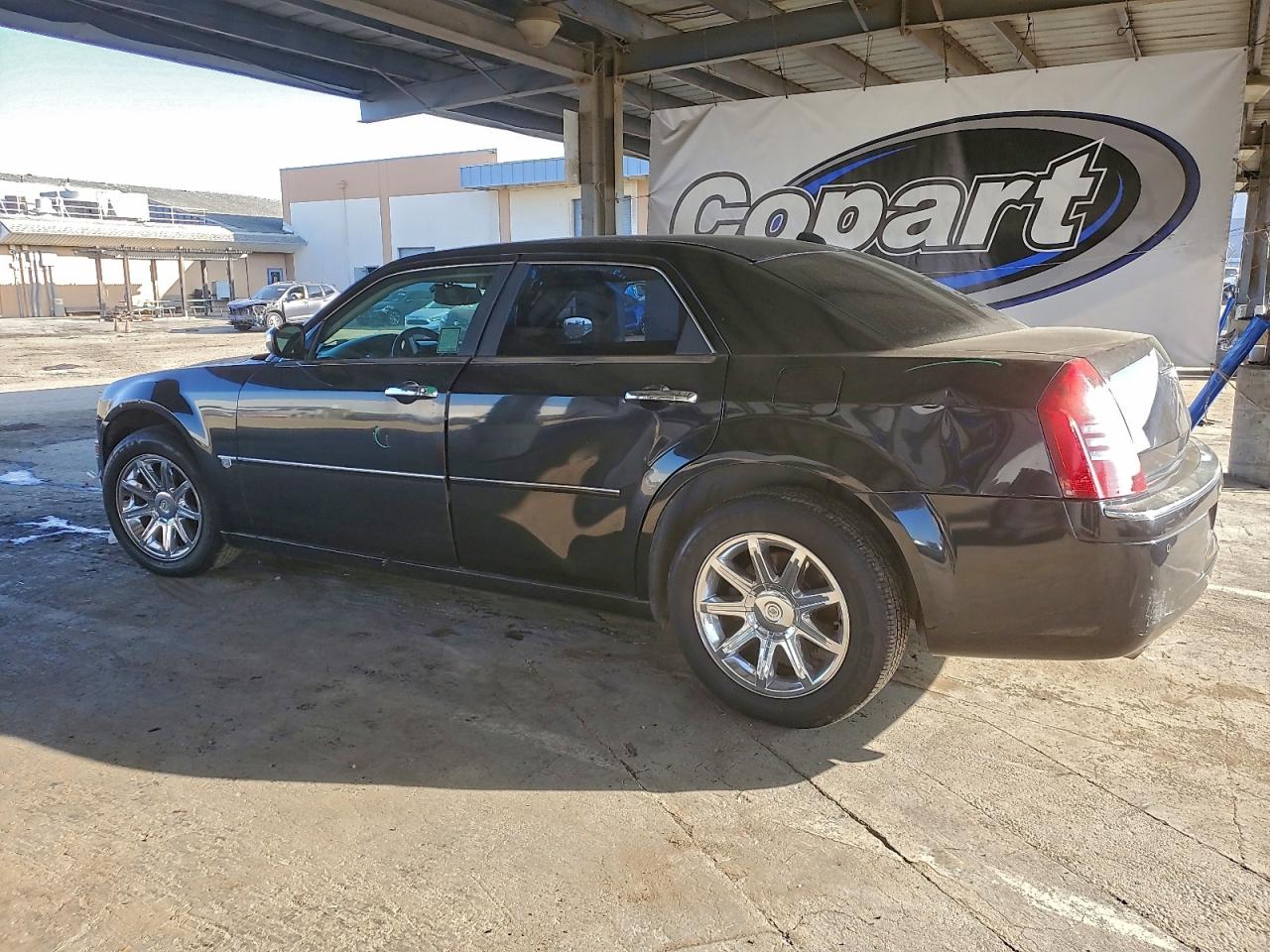2005 CHRYSLER 300C photo 2