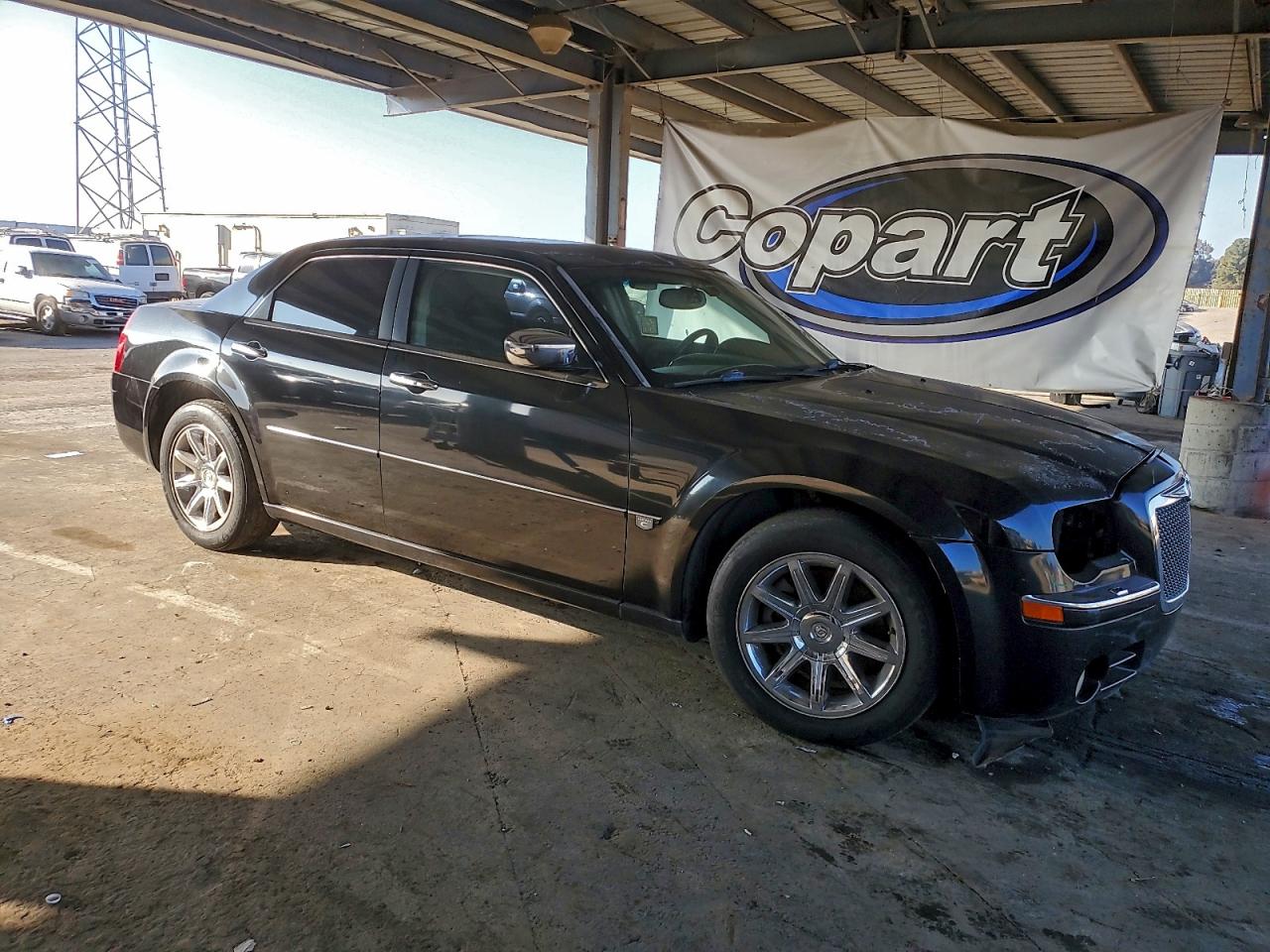 2005 CHRYSLER 300C photo 4