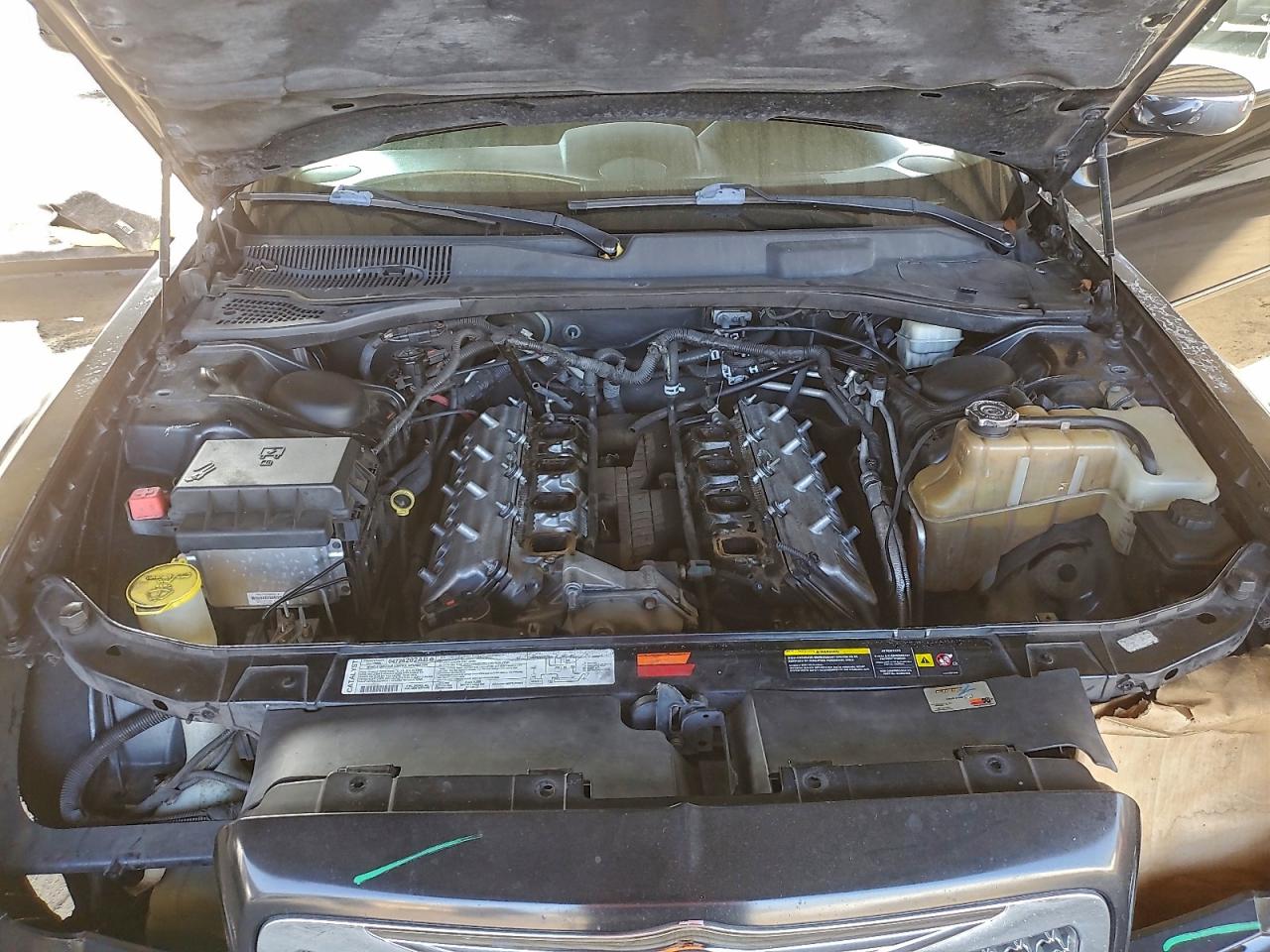 2005 CHRYSLER 300C photo 11
