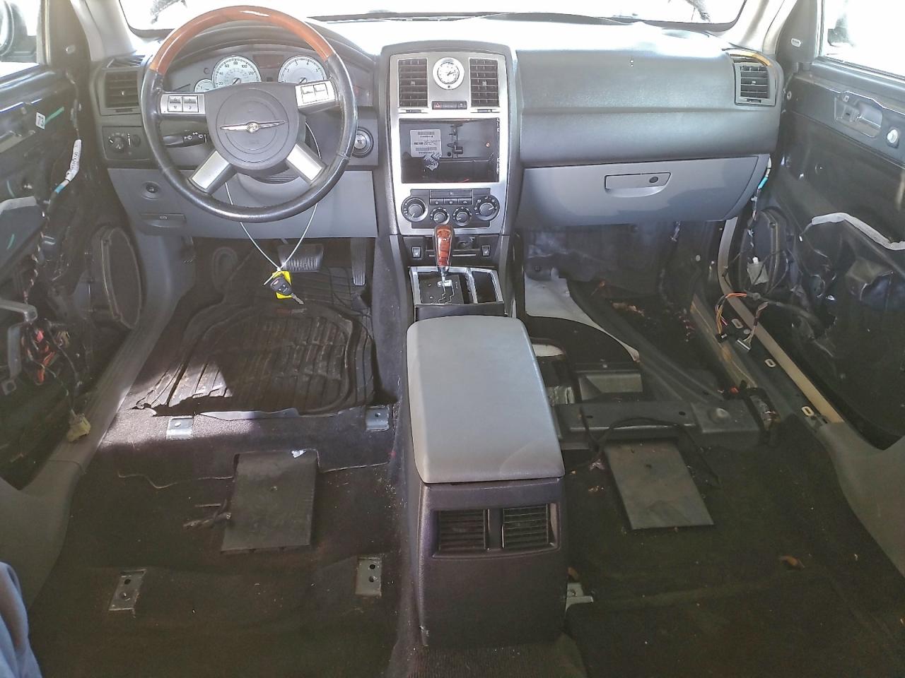 2005 CHRYSLER 300C photo 8
