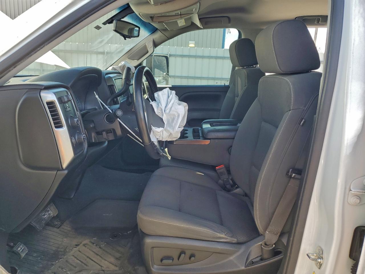2018 CHEVROLET SILVERADO K1500 LT photo 7