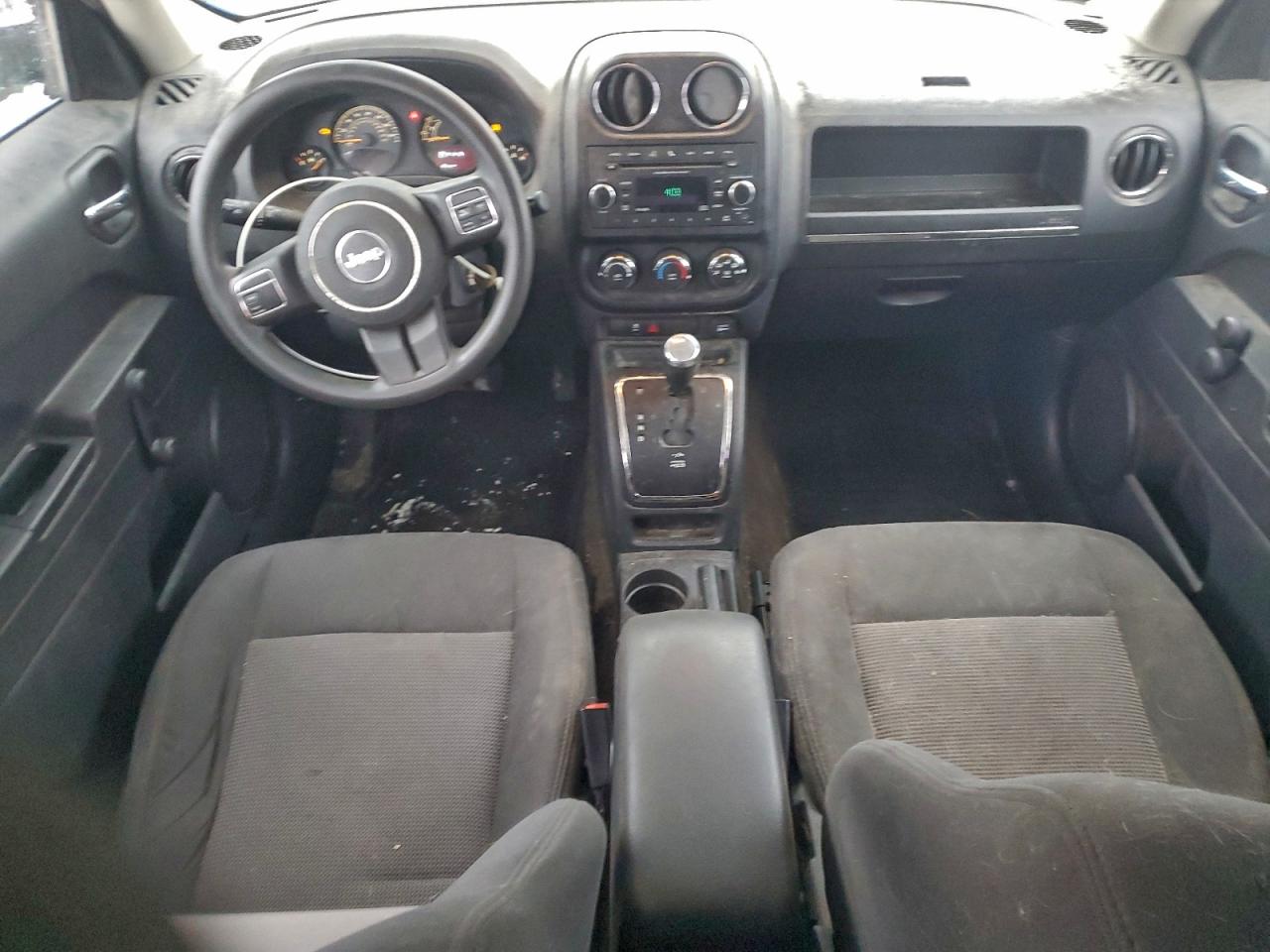 2015 JEEP PATRIOT photo 8