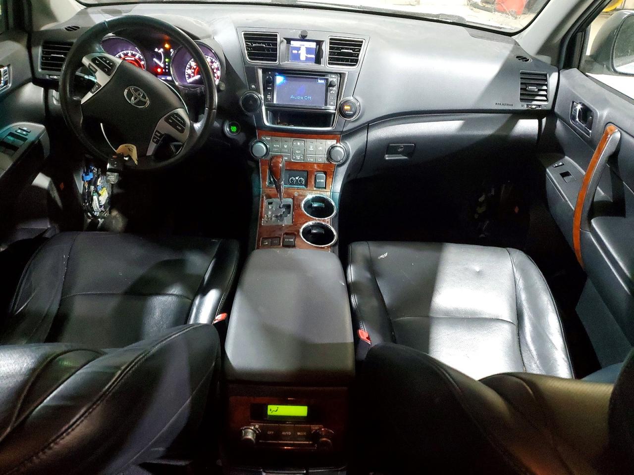 2013 TOYOTA HIGHLANDER LIMITED photo 8