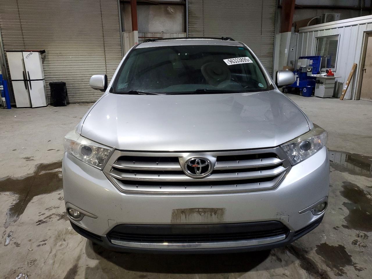 2013 TOYOTA HIGHLANDER LIMITED photo 5