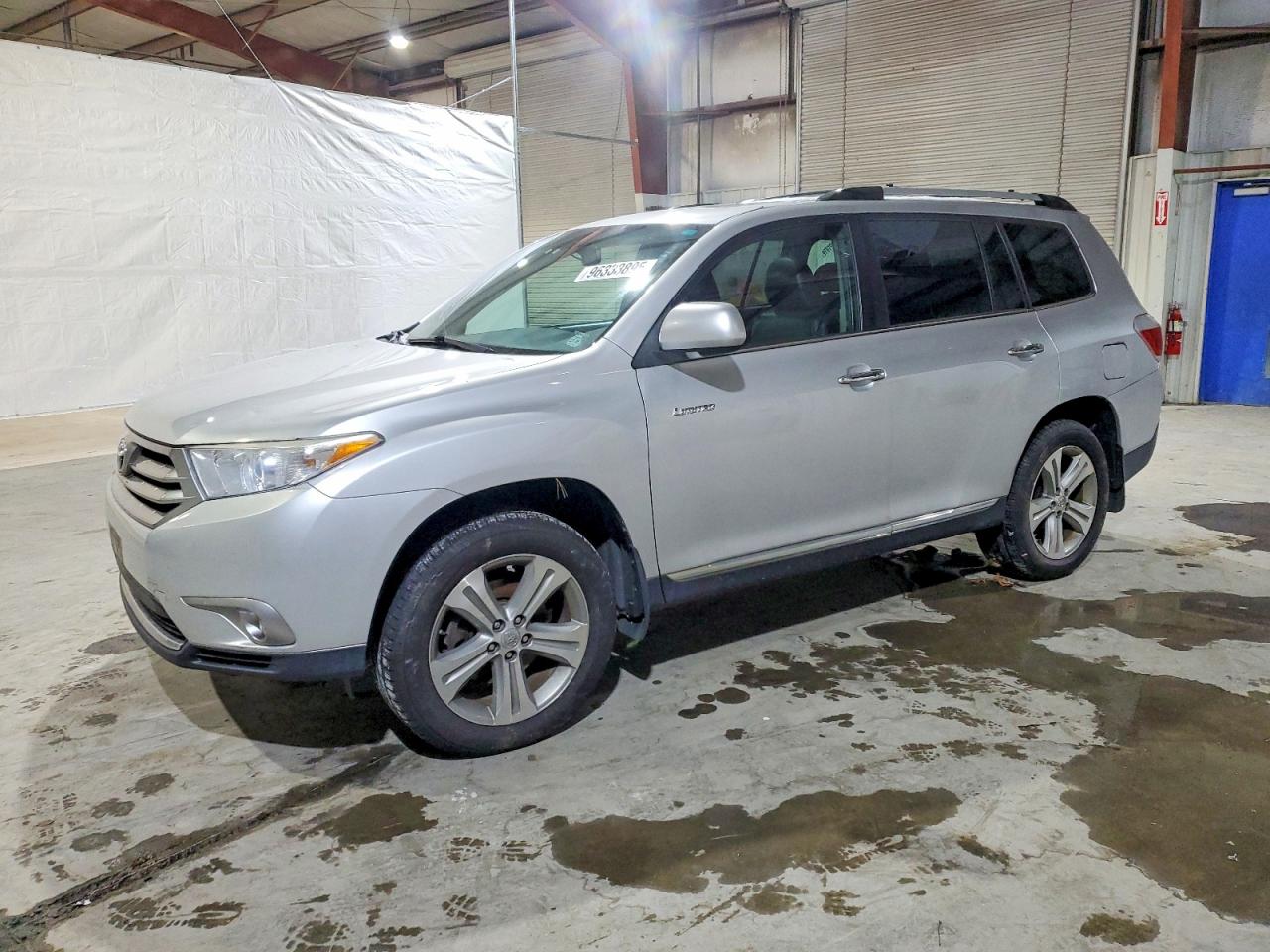 2013 TOYOTA HIGHLANDER