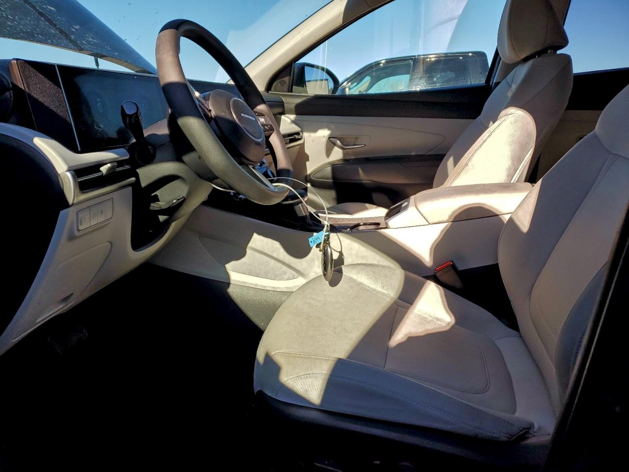 2025 HYUNDAI TUCSON SEL photo 13