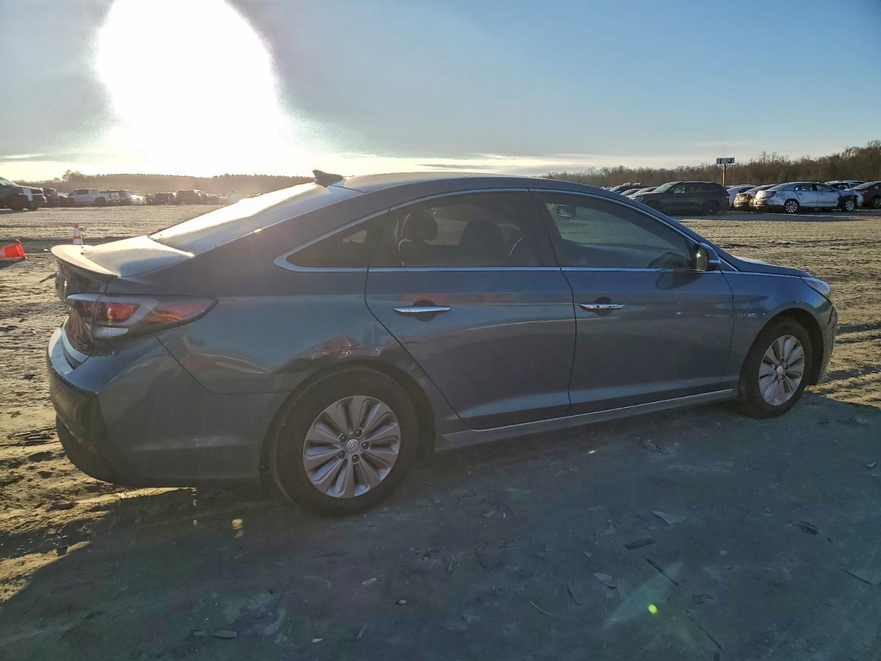 2016 HYUNDAI SONATA HYBRID photo 3