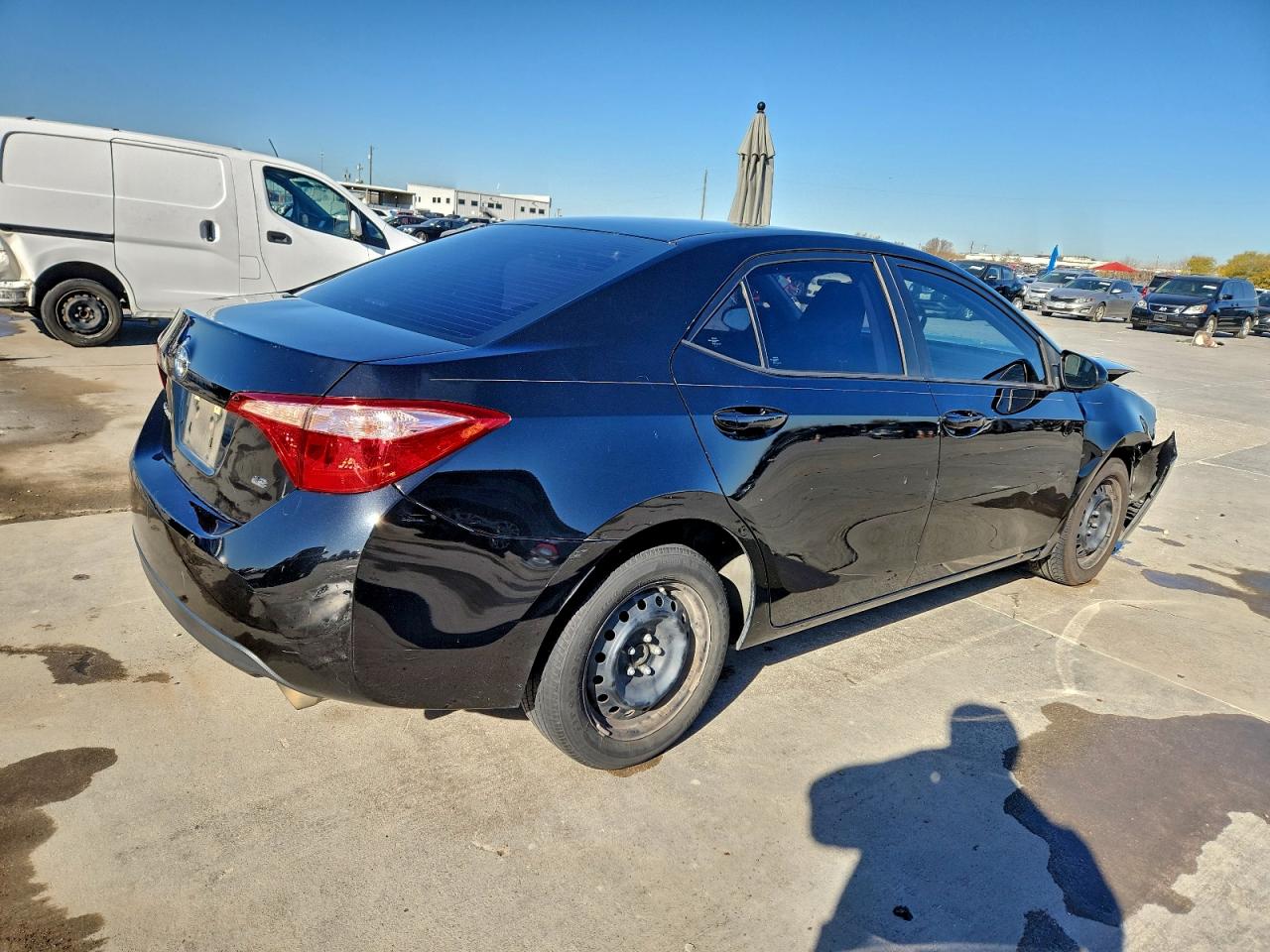 2018 TOYOTA COROLLA L photo 3