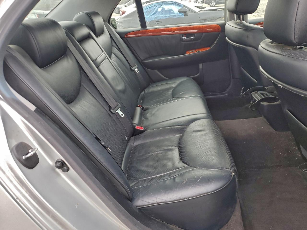 2005 LEXUS LS 430 photo 10