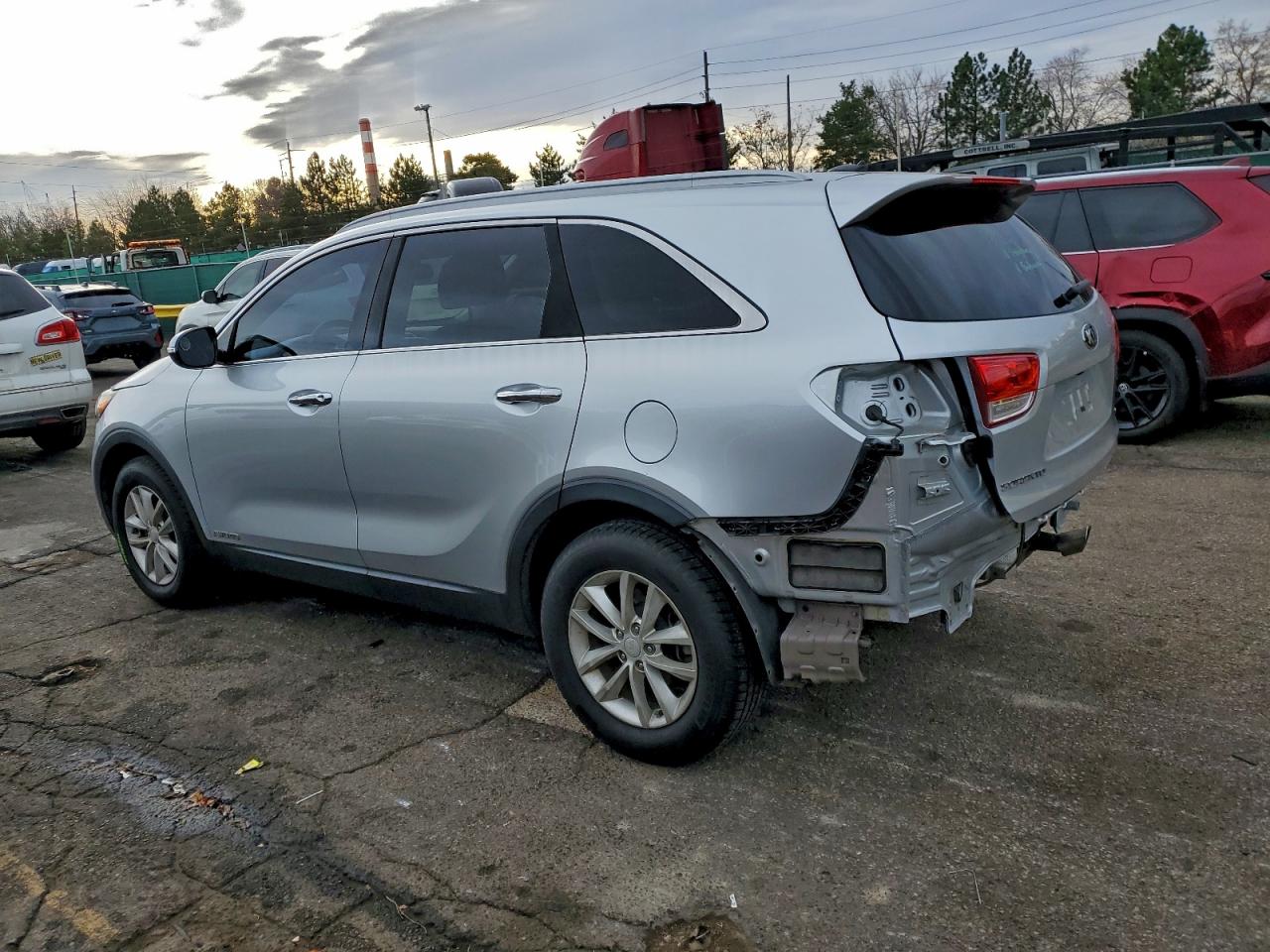 2017 KIA SORENTO LX photo 2