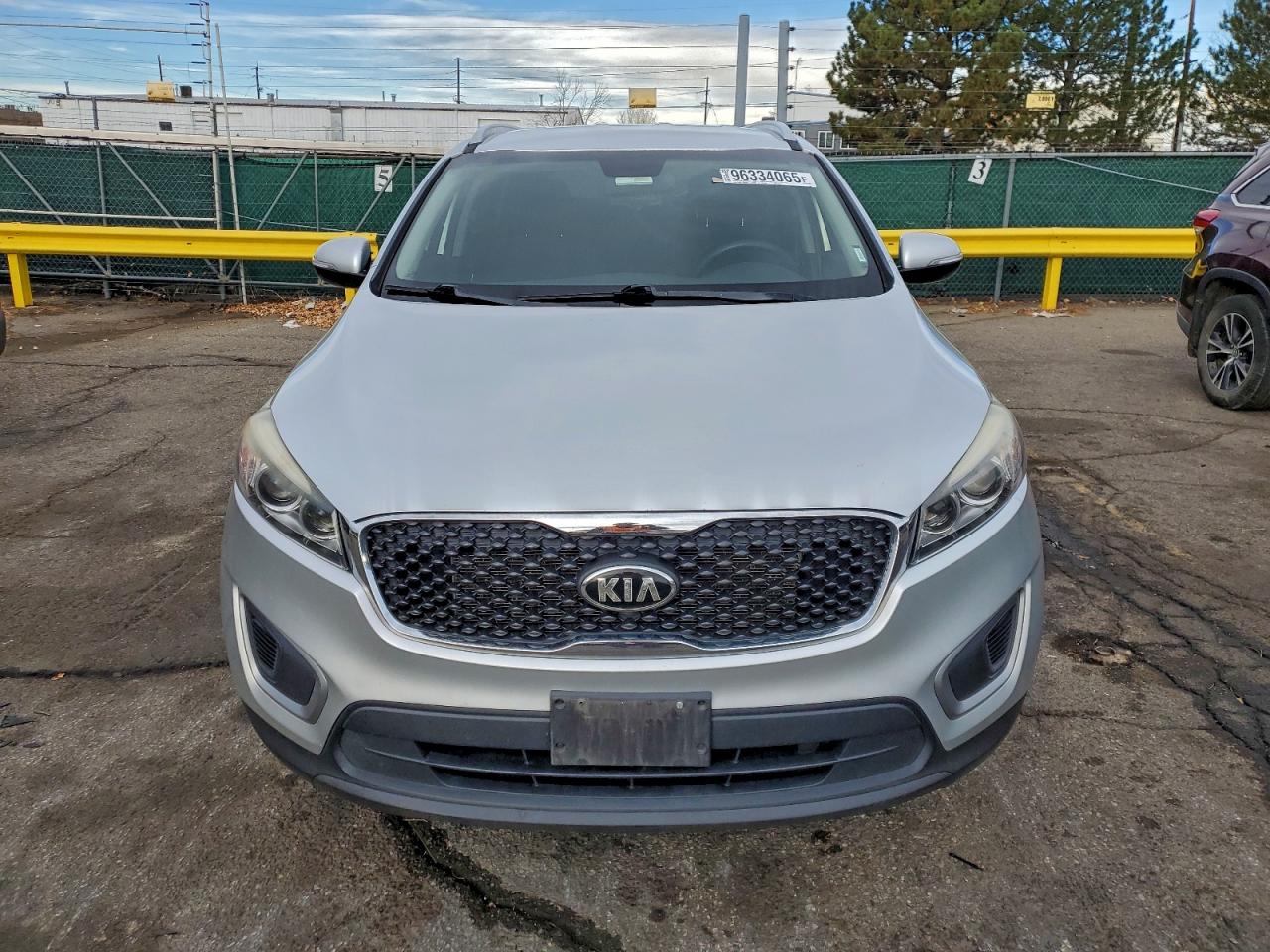 2017 KIA SORENTO LX photo 5