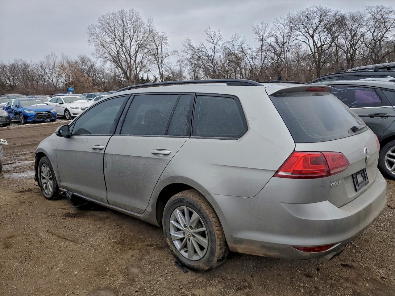 2017 VOLKSWAGEN GOLF SPORTWAGEN S photo 2